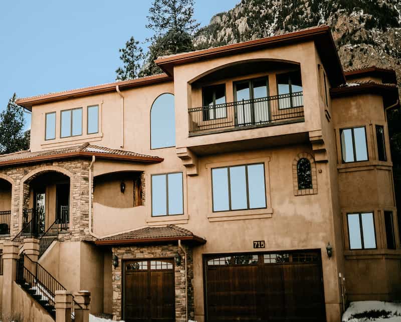 Hot Neighborhoods Broadmoor, Broadmoor Bluffs Colorado Springs